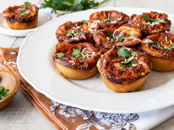 Chicago Deep-Dish Pizza Muffins