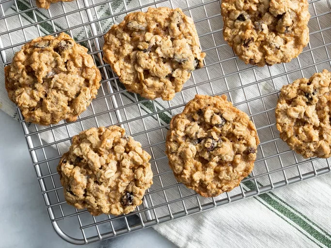 Oatmeal Raisin Cookies